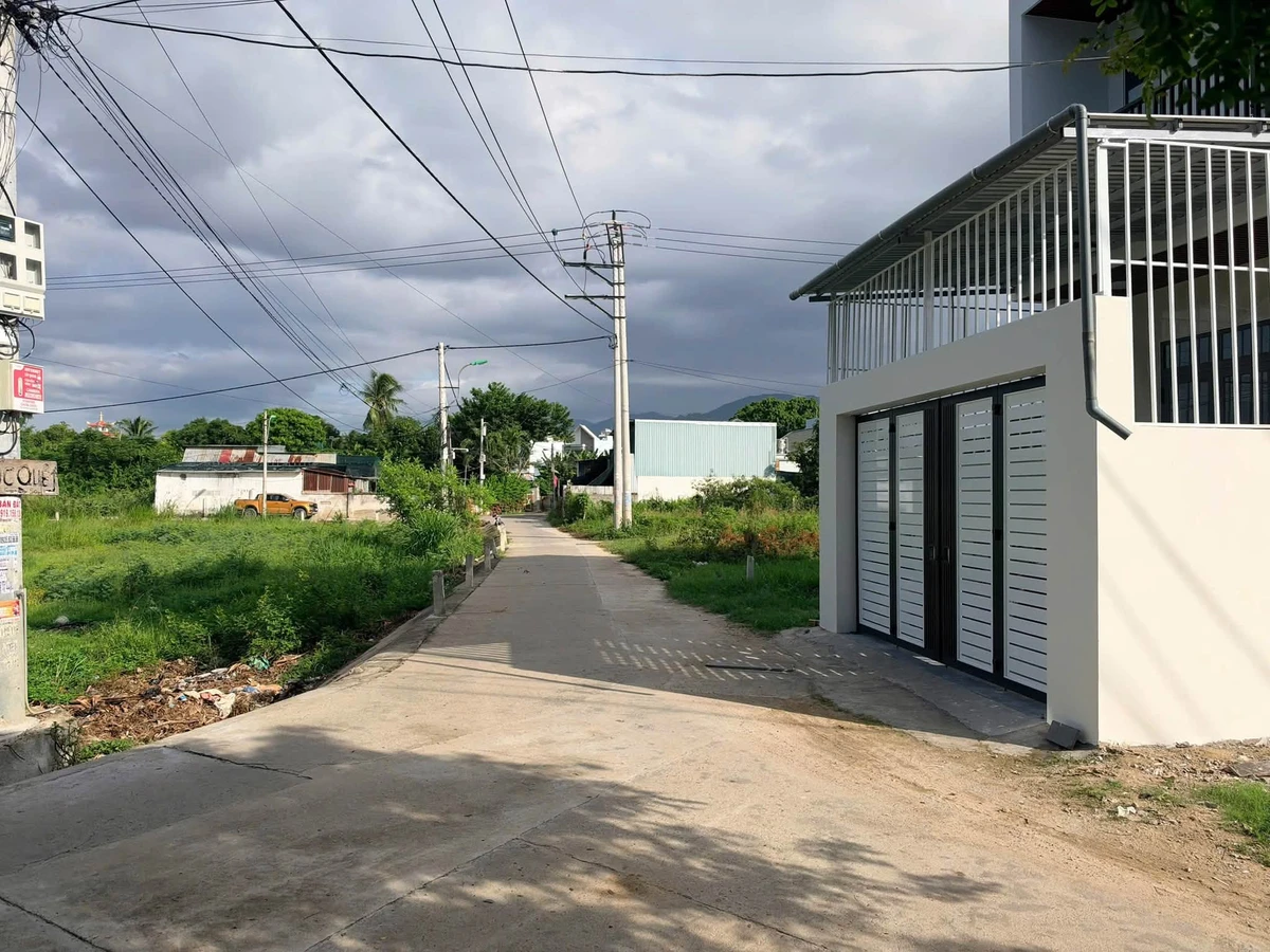 Bán lô đất sát D30, 66,2m2, Nha Trang, 2 tỷ 250 - Ảnh thu nhỏ 2