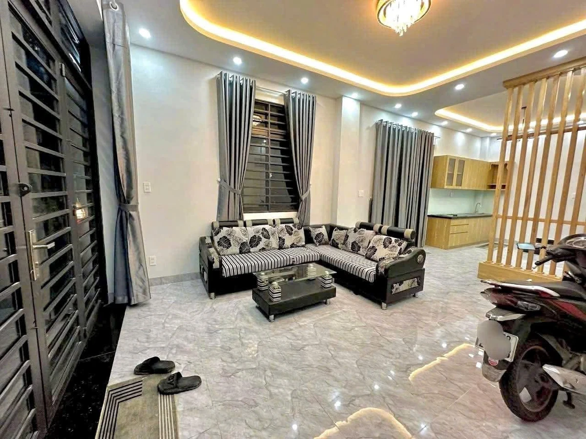 Cho thuê nhà 2PN nội thất cơ bản 40m² Phú Nhuận 15tr/tháng - Ảnh 1