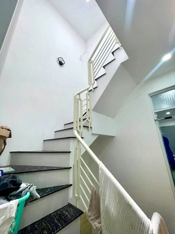 Bán nhà mặt tiền 2,5 tầng 36m² gần Lê Hồng Phong, Quy Nhơn