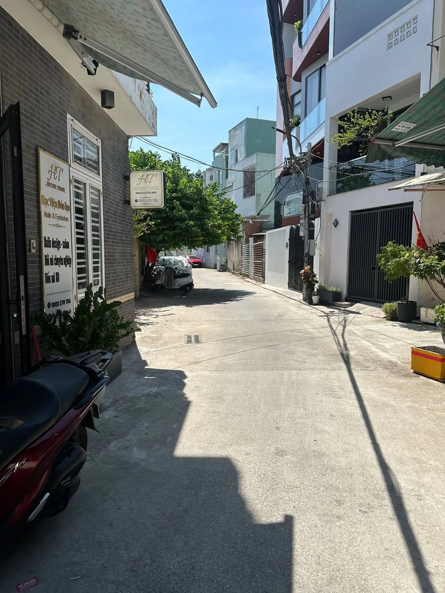 Bán nhà kiệt 32m² 3 tầng Hà Huy Tập gần biển 2.5 tỷ - Ảnh 1