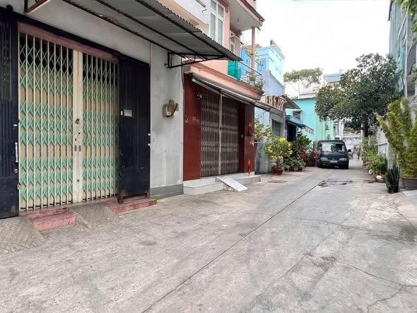 Bán nhà mặt tiền 4x16m 4 lầu Nguyễn Chí Thanh 8.5 tỷ - Ảnh 1