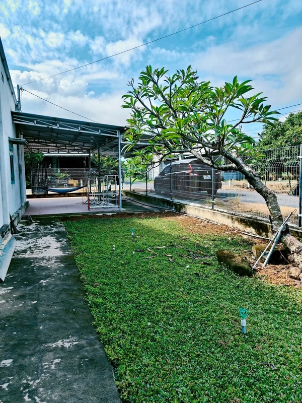 Bán nhà 2 mặt tiền Tân Châu 297m² giá 650 triệu