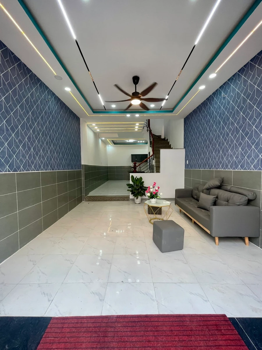 Bán nhà 1 trệt 1 lầu 5x13m, 2PN, gần Vinhomes Hóc Môn, giá 1,05 tỷ - Ảnh thu nhỏ 3