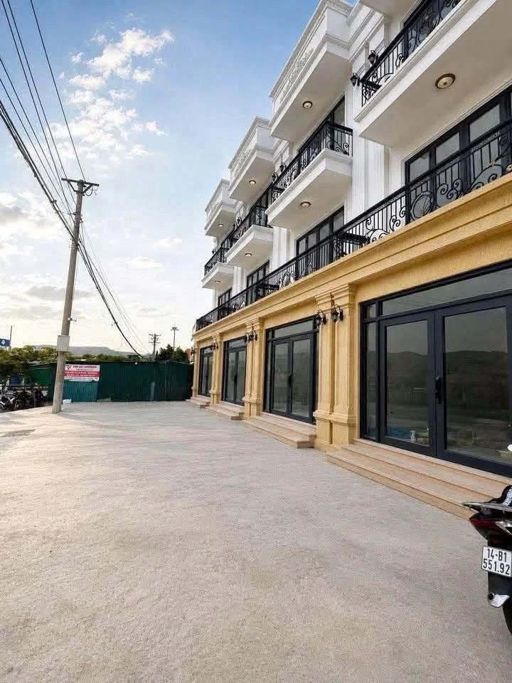 Bán nhà 5 tầng gần chợ Hồng Hà, Cột 8, Hạ Long, 100m2, từ 4,3 tỷ - Ảnh thu nhỏ 2