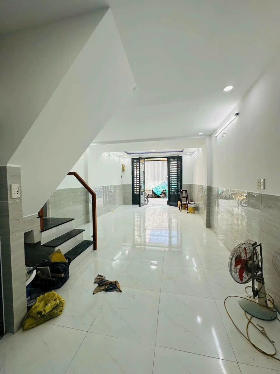 Nhà bán hẻm xe hơi 4x10m, 2 phòng, Bình Chánh - 2.79 tỷ - Ảnh thu nhỏ 3