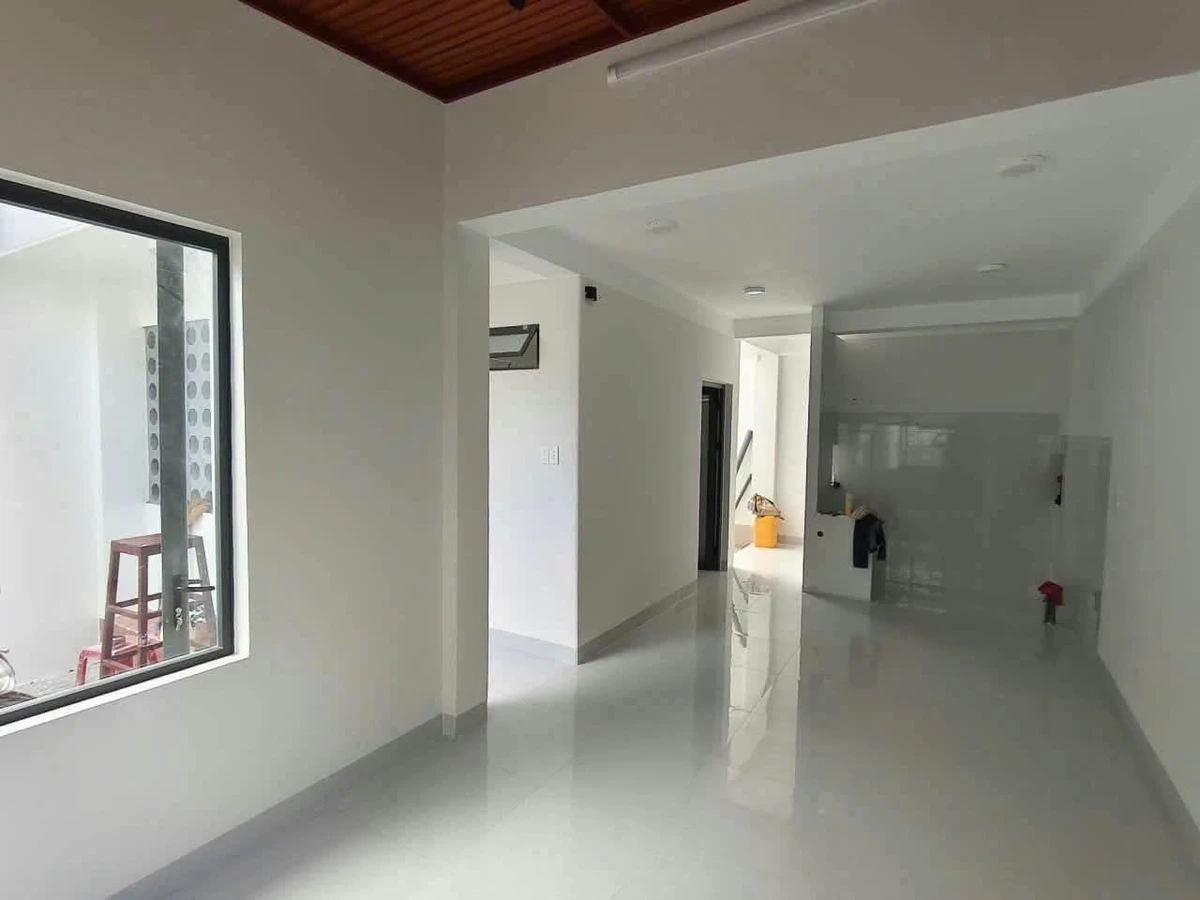 Bán nhà 2 tầng 3PN 76m2 hẻm Lê Lợi Quận 1 - Ảnh thu nhỏ 2