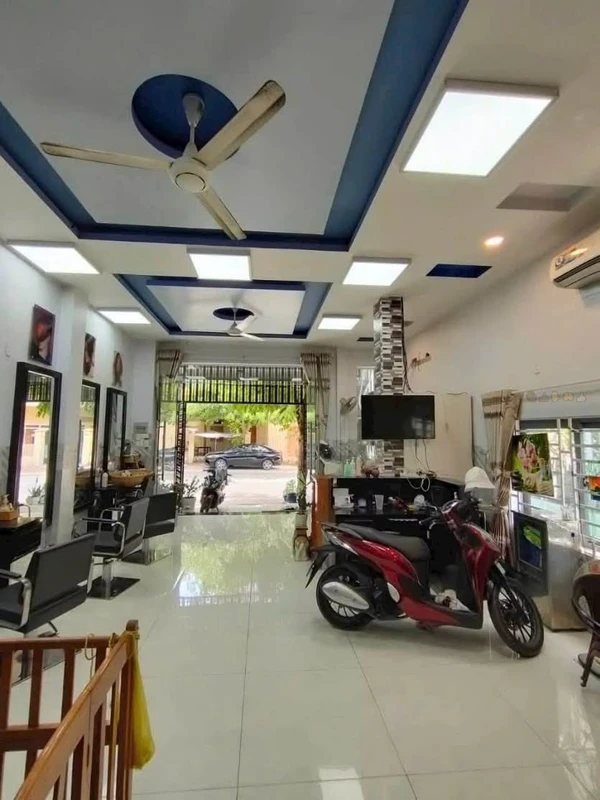 Bán nhà 1 trệt 2 lầu mặt tiền 90m² Phan Thanh Giãn
