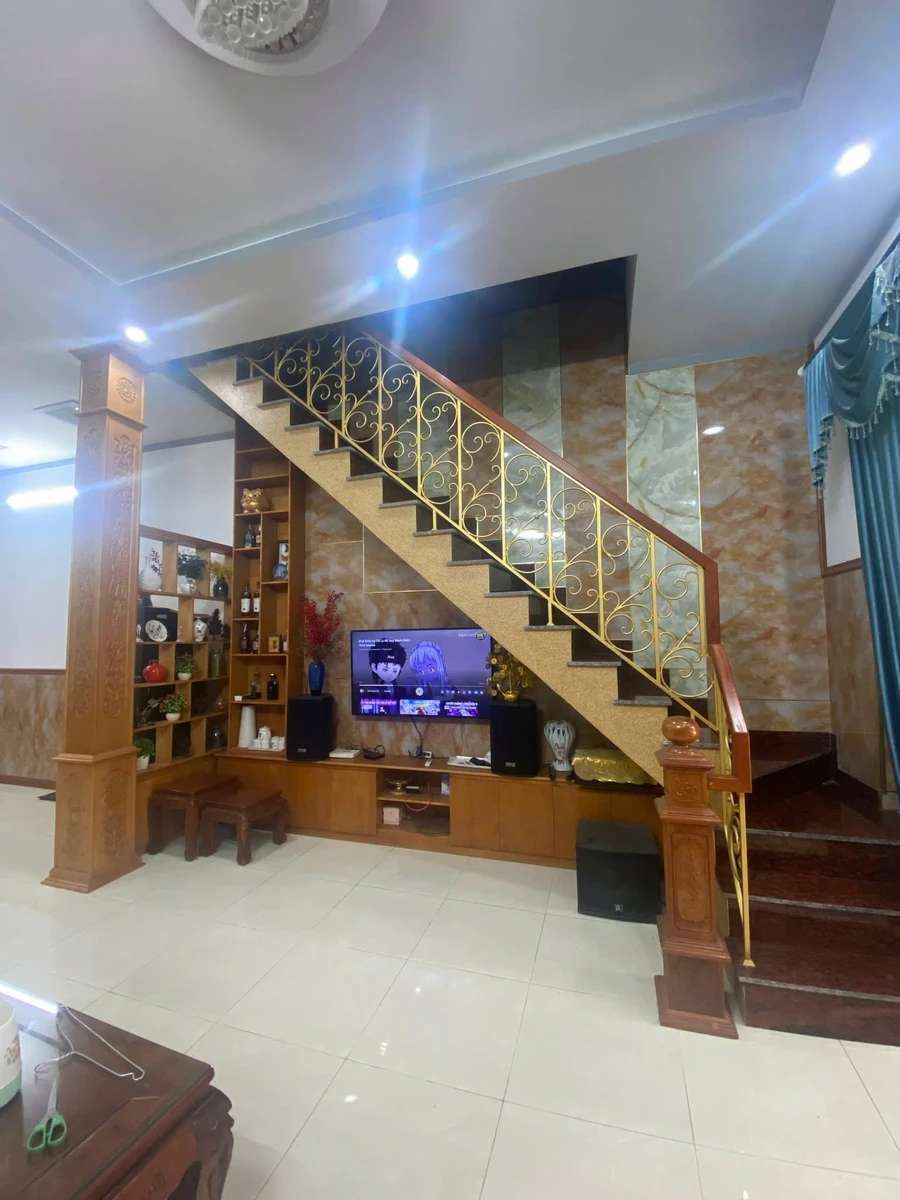 Bán nhà 1 trệt 1 lầu 100m2, 3PN Đồng Nai giá 3 tỷ 100 triệu - Ảnh thu nhỏ 2