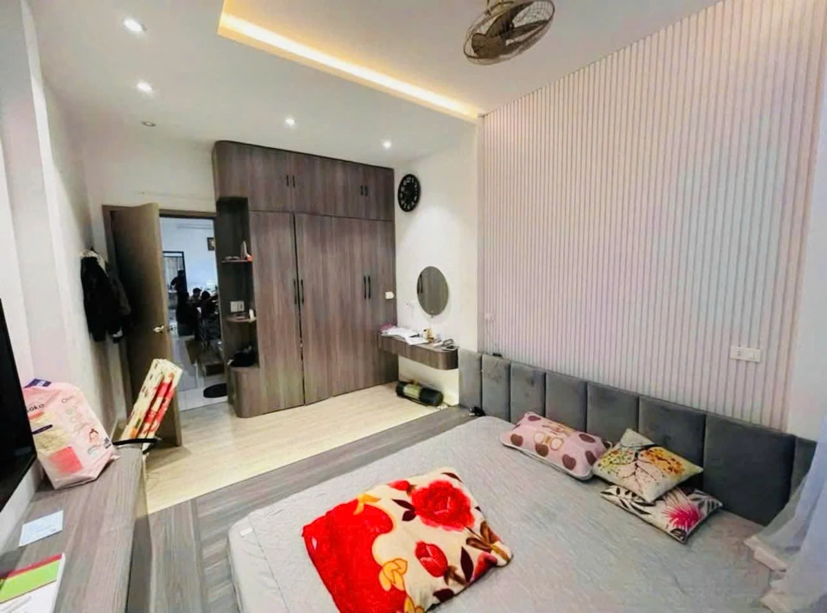 Cho thuê nhà nguyên căn 3 tầng 195m² mặt đường Nguyễn Đức Cảnh - Ảnh thu nhỏ 5
