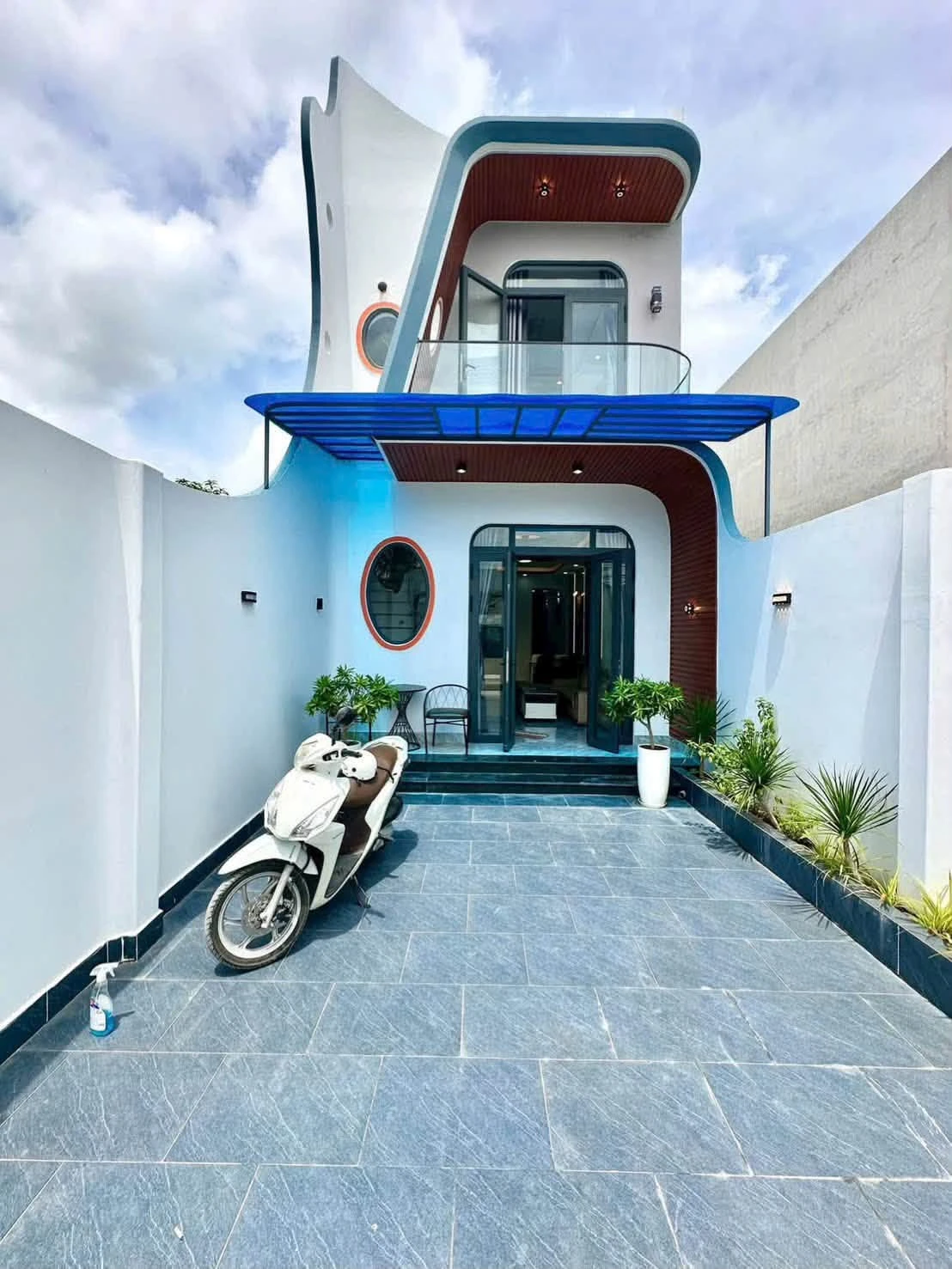 Bán nhà mặt tiền Lộc Hậu Nhựa 98m² 3 phòng ngủ Mỹ Lộc - Ảnh 1
