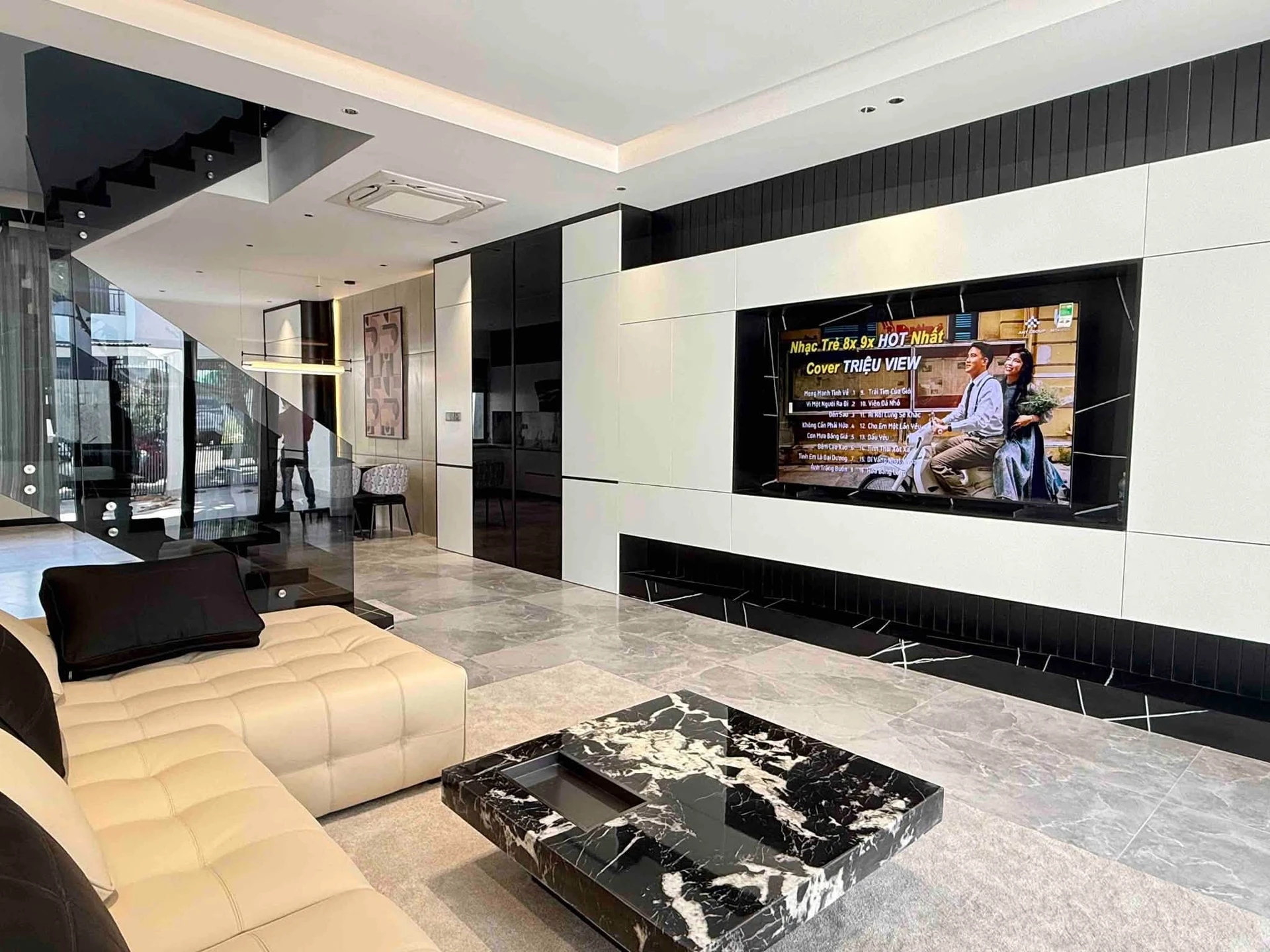 Bán nhà 3 tầng 100m² full nội thất An Khánh, 8,15 tỷ - Ảnh 1