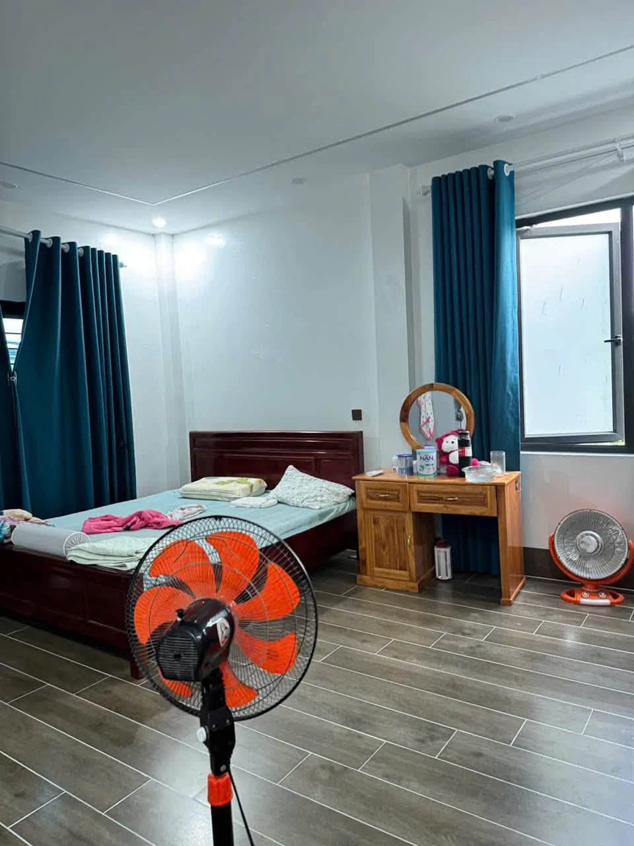 Bán nhà 3 tầng Nguyễn Trãi, 4PN, 100m², 2,48 tỷ - Ảnh thu nhỏ 5