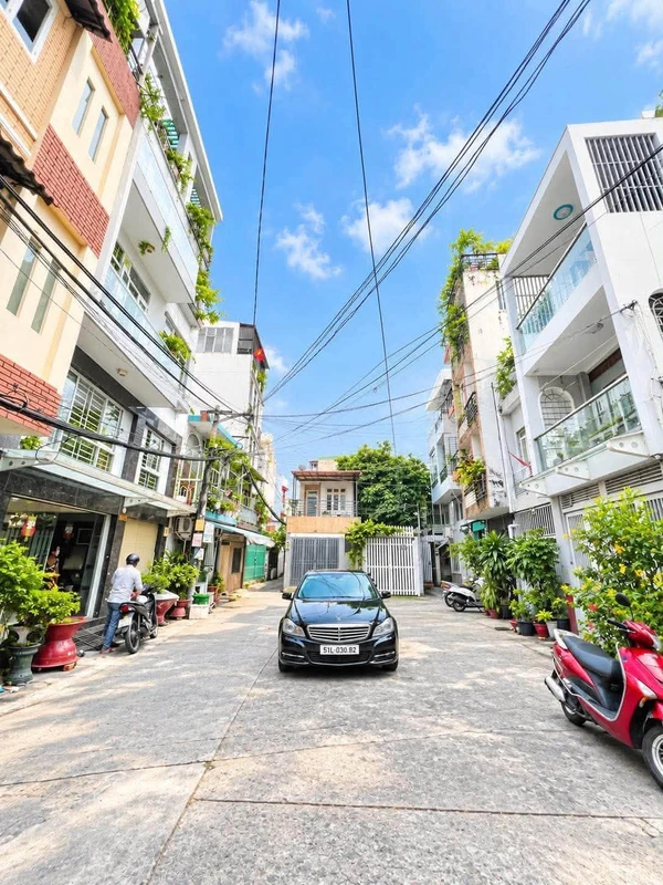 Bán nhà 5 tầng gần 100m², 7 phòng ngủ đường Lê Văn Duyệt, gần Cầu Bông, Bình Thạnh