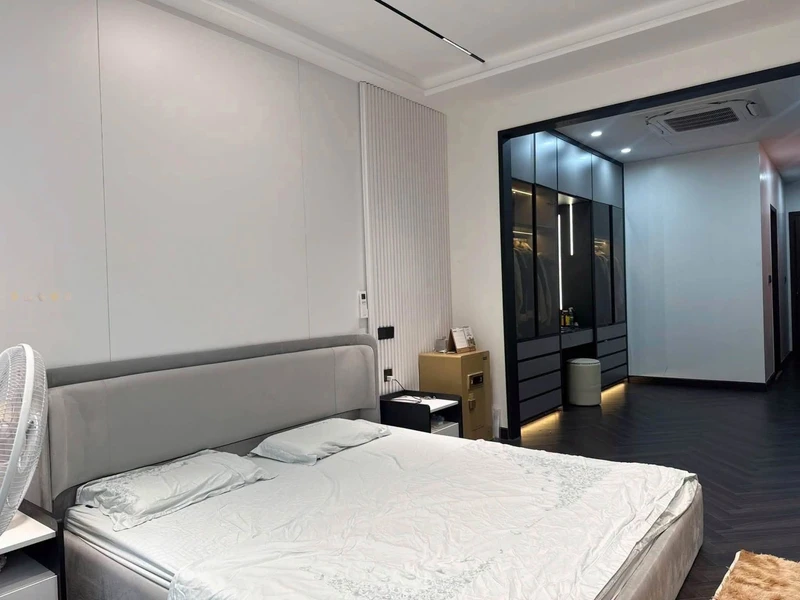 Bán biệt thự hẻm 8m Bàu Cát, 7,6x11m, 3PN, giá nhỉnh 6 tỷ, Tân Bình