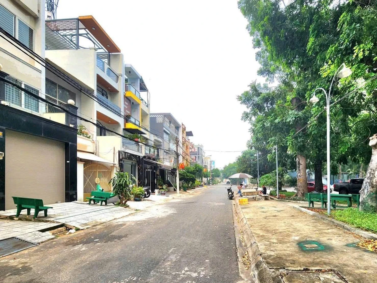 Bán nhà mặt tiền đường Tên Lửa, 4x20m, 1 trệt 3 lầu, 5PN, thang máy, Bình Tân - Ảnh thu nhỏ 2