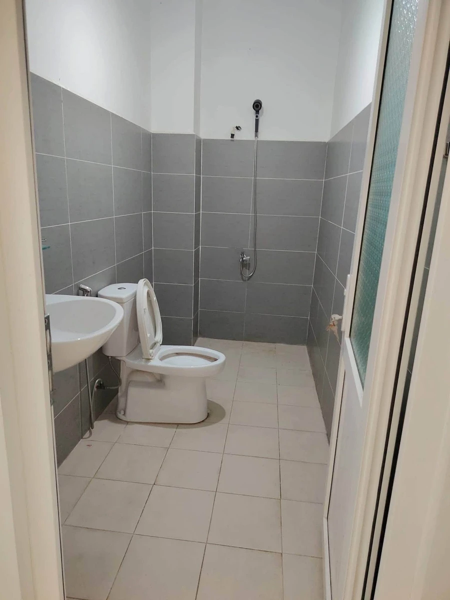 Cho thuê nhà 1 trệt 1 lầu 100m2 KĐT Tây Bắc A6, đường số 12, Rạch Giá giá 6 triệu/tháng - Ảnh thu nhỏ 5