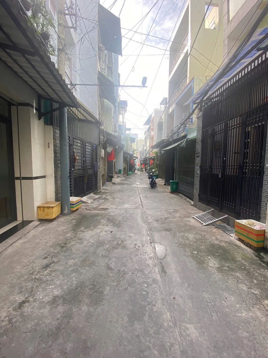 Bán nhà trệt 2 lầu sân thượng 56m² đường 5m Lê Văn Quới Bình Tân - Ảnh 1