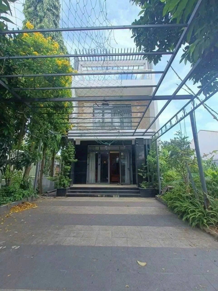 Cho thuê nhà nguyên căn 4PN, 240m2, Phú Lợi, 19 triệu/tháng - Ảnh 1