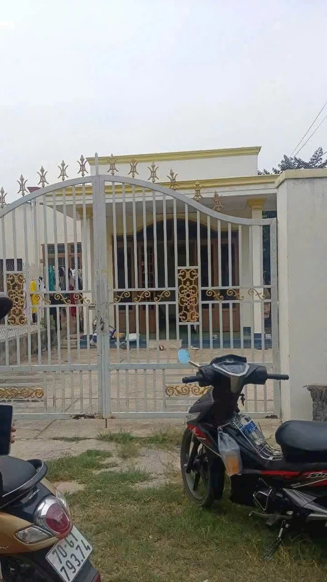 Bán nhà 2 mặt tiền Nguyễn Văn Linh, Tây Ninh 100m2, 840 triệu - Ảnh 1