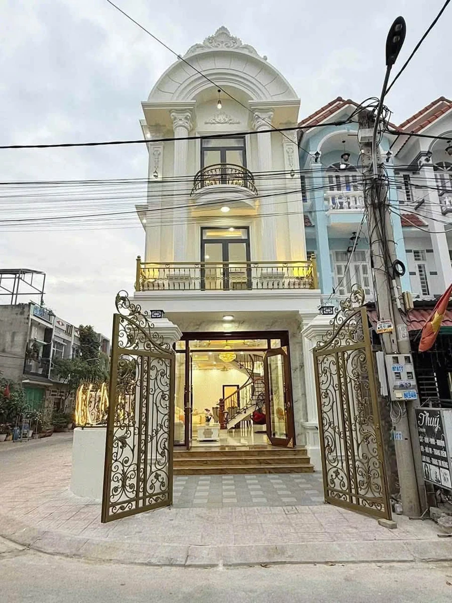Nhà phố góc 2 mặt tiền 100m2, 5PN, 7 tỷ 680 triệu Thuận An - Ảnh 1
