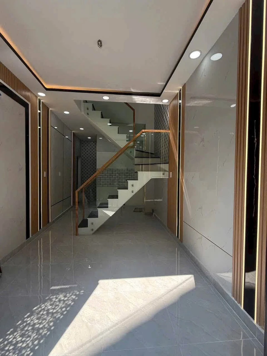 Bán nhà mặt tiền Quận 7, 2 PN, 32 m2 - Ảnh thu nhỏ 2