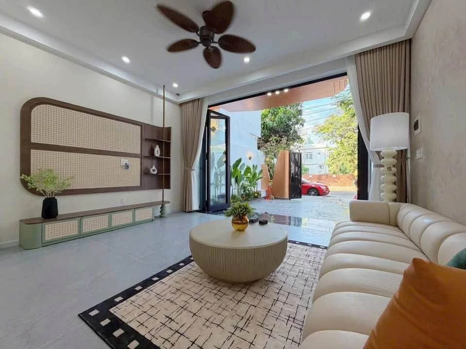 Bán nhà 3 tầng mặt tiền Huỳnh Ngọc Đủ, 100m², Đà Nẵng - Ảnh thu nhỏ 3