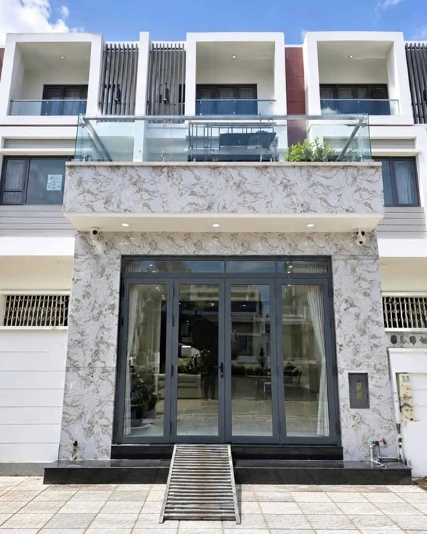Bán nhà 1 trệt 2 lầu 4PN Rạch Giá 4 tỷ 100