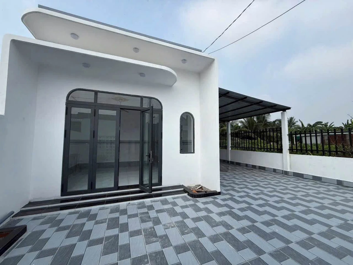 Bán nhà mới xây 10x22m thổ cư trung tâm Thị trấn Tầm Vu, Châu Thành, Long An giá 1,6 tỷ - Ảnh thu nhỏ 4