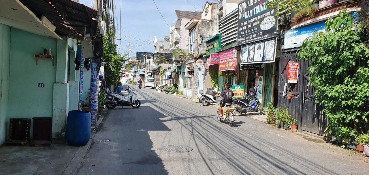 Bán 2 lô đất liền kề mặt tiền Nguyễn Đức Thiệu, Dĩ An, 600m2, 23,8 tỷ - Ảnh 1