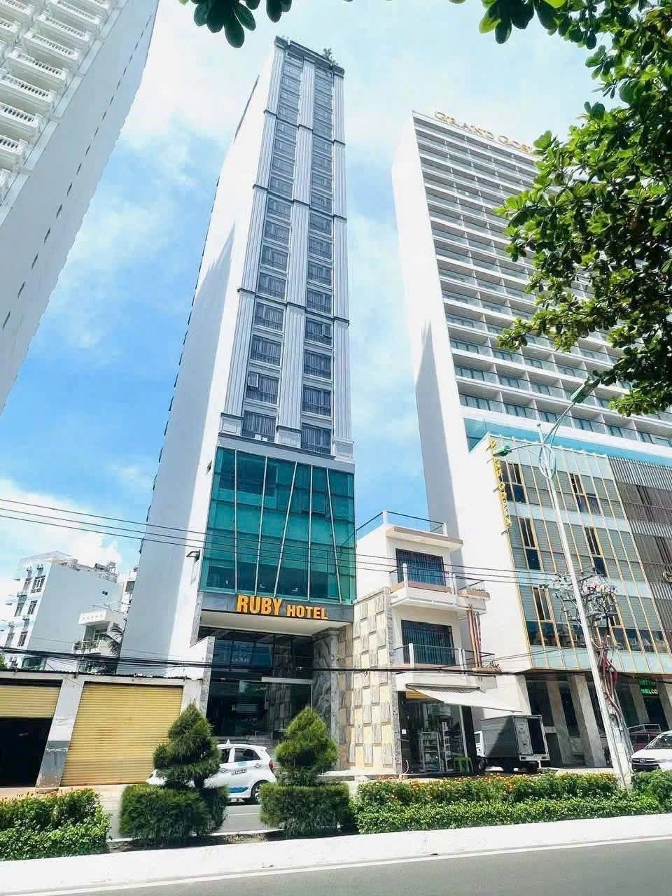 Bán khách sạn 212m² mặt tiền Trần Phú, Nha Trang 170 tỷ - Ảnh 1