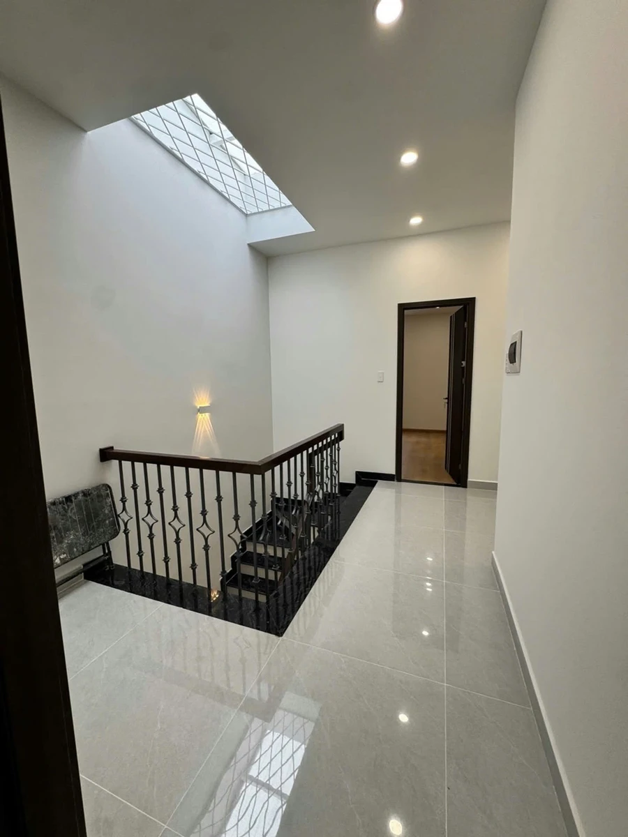 Bán nhà 2 tầng 69m2 Huỳnh Tấn Phát Quận 7 giá 5 tỷ 2 - Ảnh thu nhỏ 5