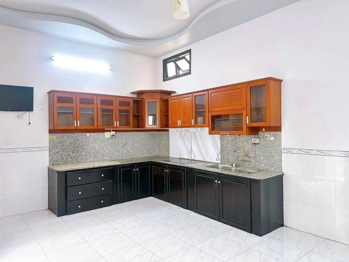 Cho thuê nhà nguyên căn hẻm Nguyễn Hội 200m2, 2PN, Quận 1 - Ảnh thu nhỏ 3