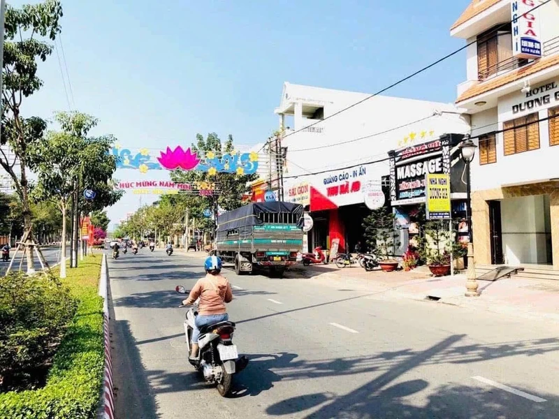 Cho thuê nhà mặt tiền 4x21m đầy đủ nội thất, 11 triệu/tháng tại Rạch Giá