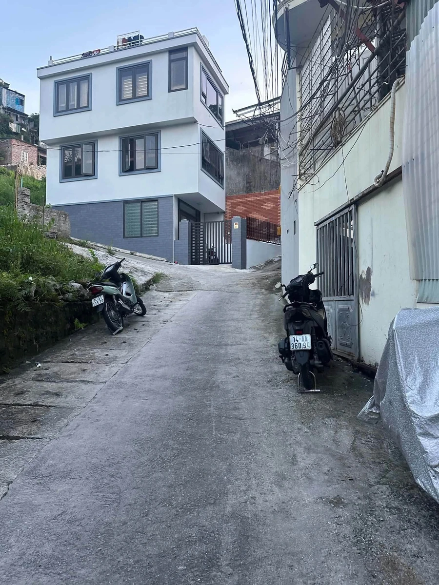 Bán nhà 3 tầng 70m2 TT Hòn Gai Hạ Long 2.8 tỷ - Ảnh thu nhỏ 2