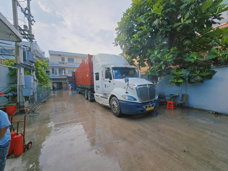 Bán xưởng mặt tiền DT 743B gần Vincom Thuận An, Bình Dương 3264m2 giá 80 tỷ