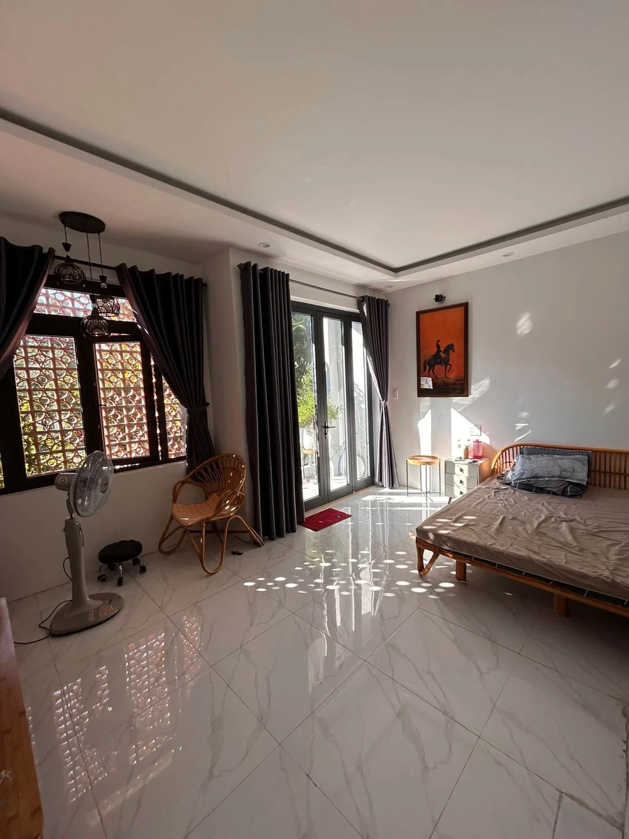 Bán nhà 2 tầng mặt tiền Trần Khát Chân, Sơn Trà, Đà Nẵng, 100m2, giá 7,99 tỷ - Ảnh thu nhỏ 2