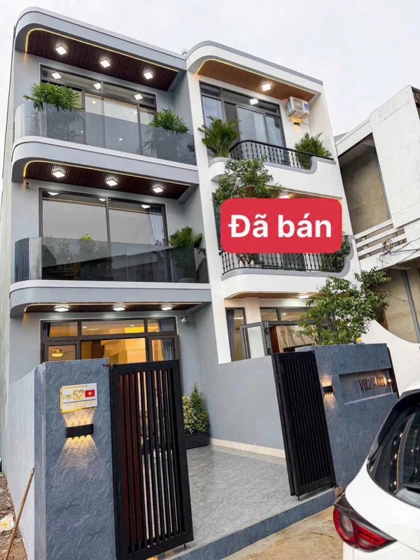 Bán nhà 3 tầng Duy Tân Huế 150m2 5PN