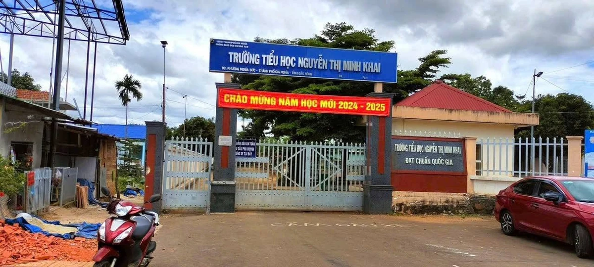 Bán lô đất 180m² gần trường Minh Khai, giá 1 tỷ 2 - Ảnh 1