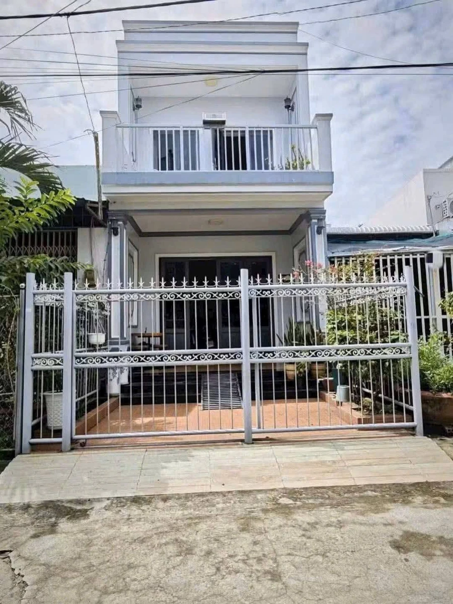 Bán nhà nhánh Ngô Gia Tự gần Tỉnh Ủy, Rạch Giá, 4×20m, 3PN - Ảnh 1