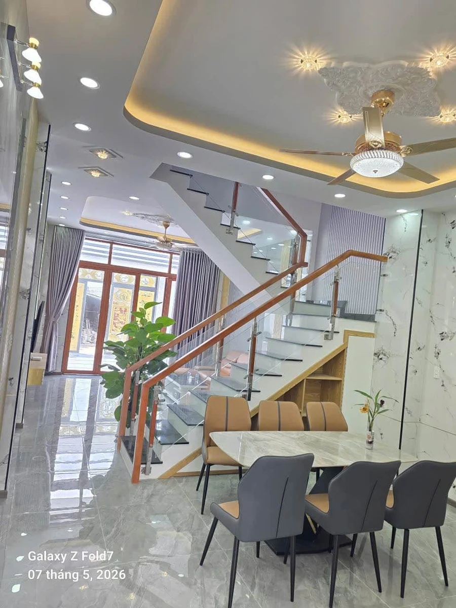 Bán nhà lầu 4 phòng ngủ 112,5m² Đức Hòa Long An 2 tỷ 390 - Ảnh thu nhỏ 5