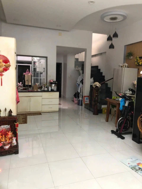 Bán nhà 1 trệt 1 lửng mặt tiền 90m² Phan Thiết