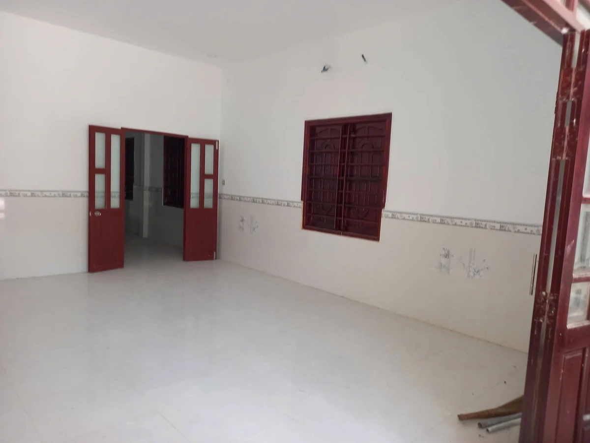 Bán nhà cấp 4 mặt tiền Nhựa Âu Cơ 340m2 – 2 tỷ - Ảnh thu nhỏ 2