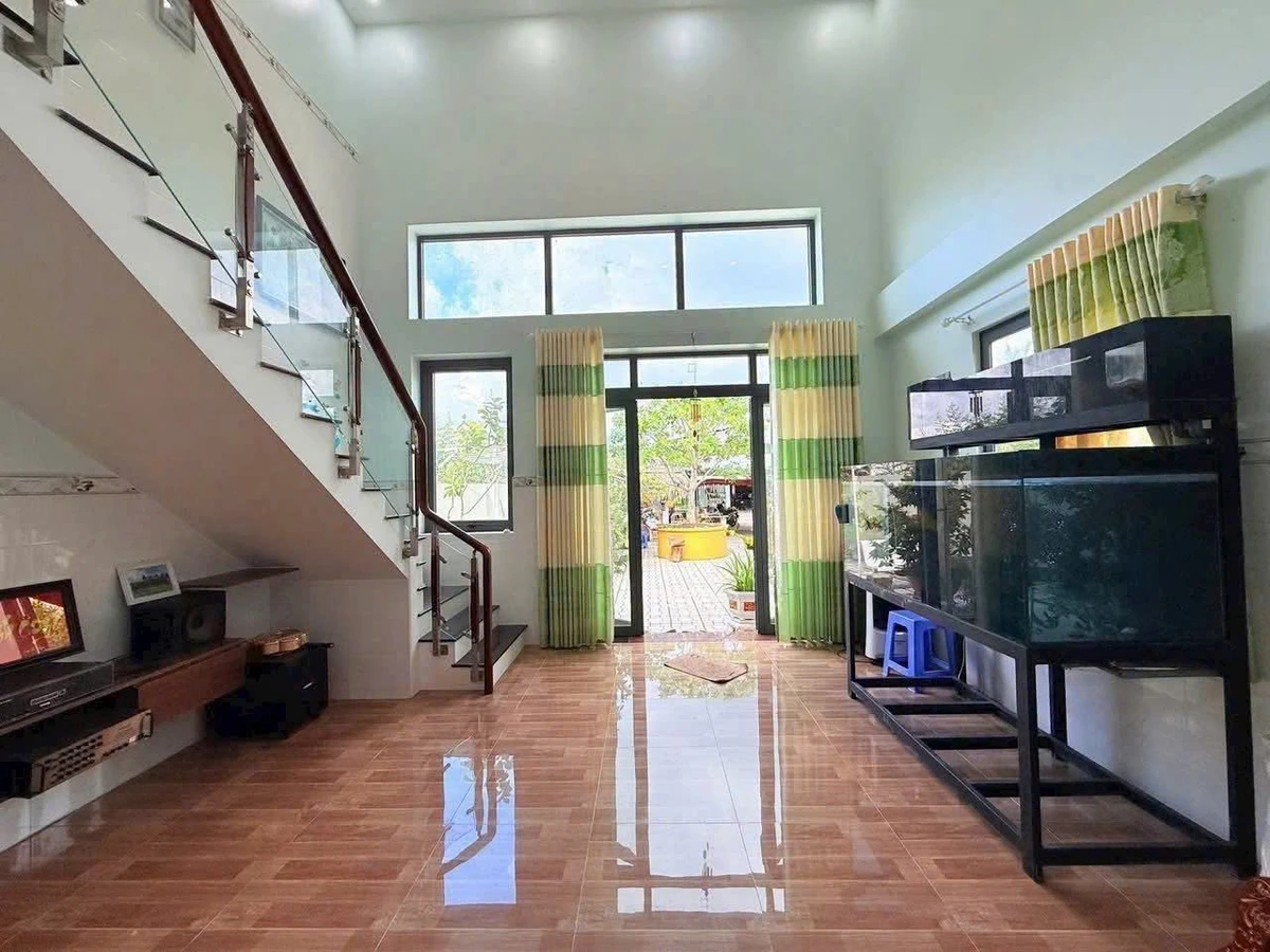 Bán nhà 1 trệt 1 lầu 400m² 4.5 tỷ Bến Tre - Ảnh thu nhỏ 4