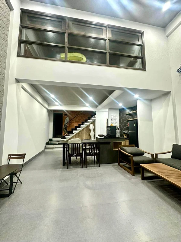 Bán nhà mặt tiền 3,5 tầng 53m2 gần Đinh Bộ Lĩnh, phường Quy Nhơn, giá nhỉnh 4 tỷ