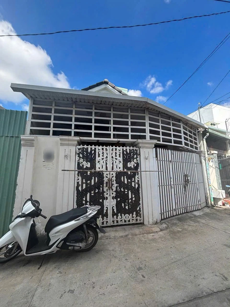 Bán nhà cũ 56m² hẻm xe hơi gần Phạm Văn Đồng, giá 4 tỷ - Ảnh thu nhỏ 2