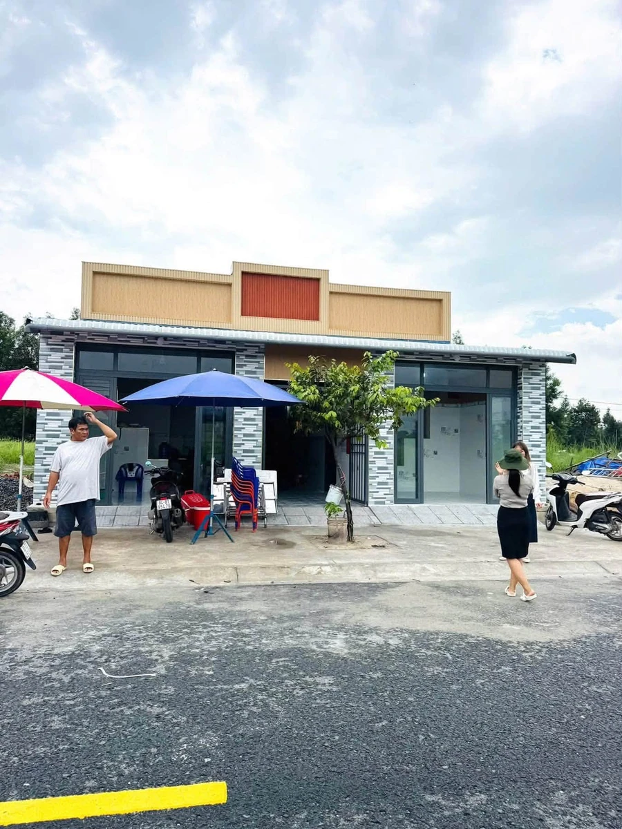 Bán dãy trọ 12 phòng, kiot, 300m² doanh thu 26tr/tháng Bình Dương - Ảnh 1