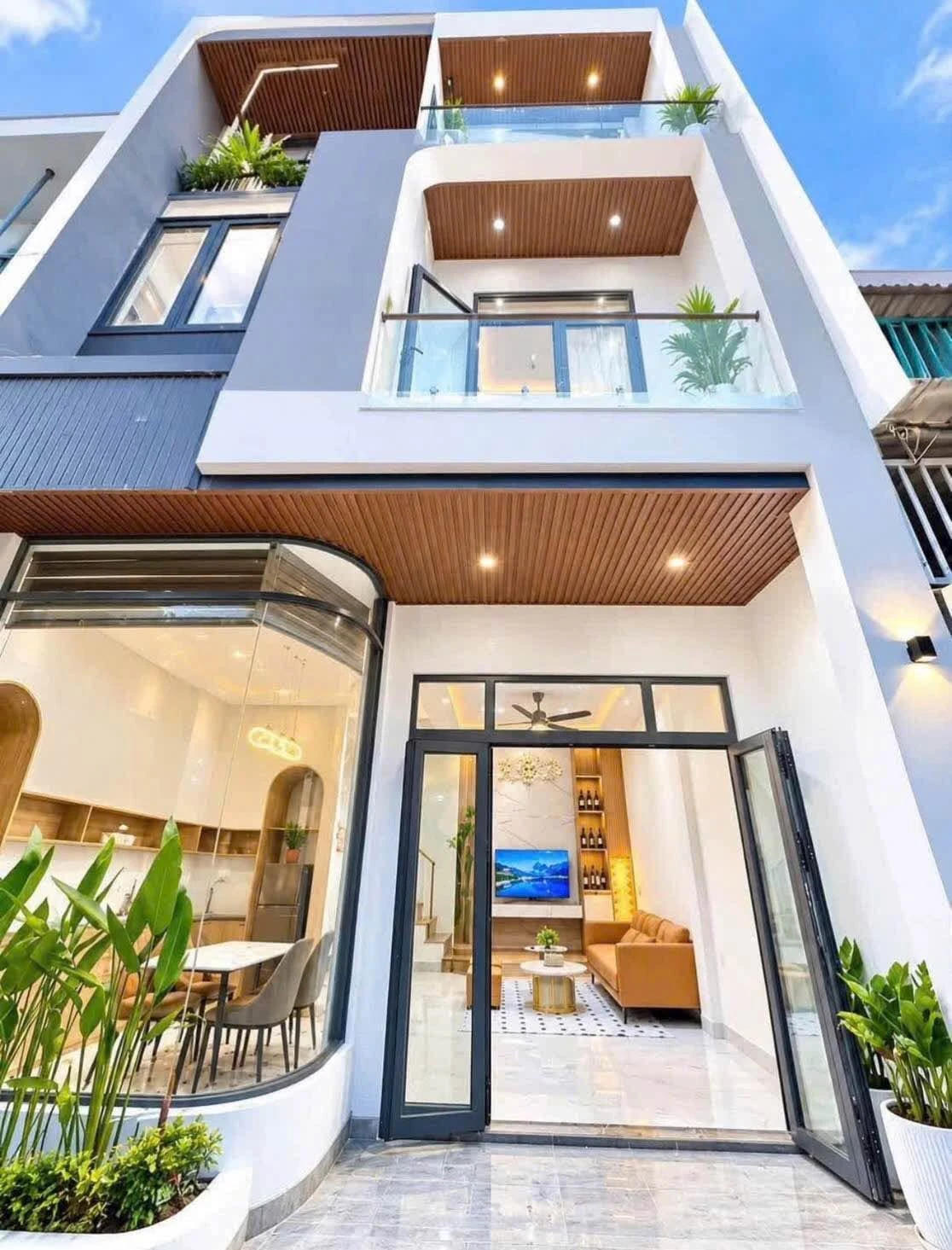 Bán nhà 3 tầng 42m² full nội thất Quy Nhơn 3,4 tỷ - Ảnh 1