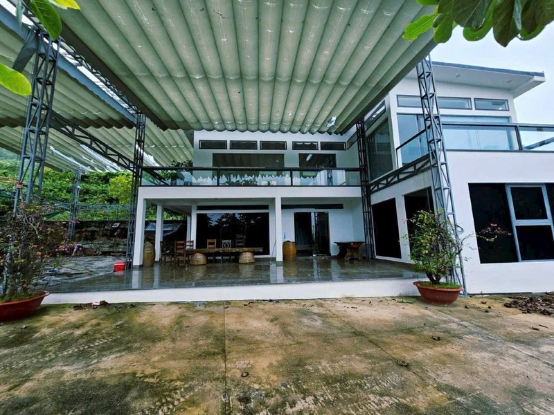 Bán đất mặt tiền Phạm Văn Đồng Nha Trang 1.777m2 145,7 tỷ