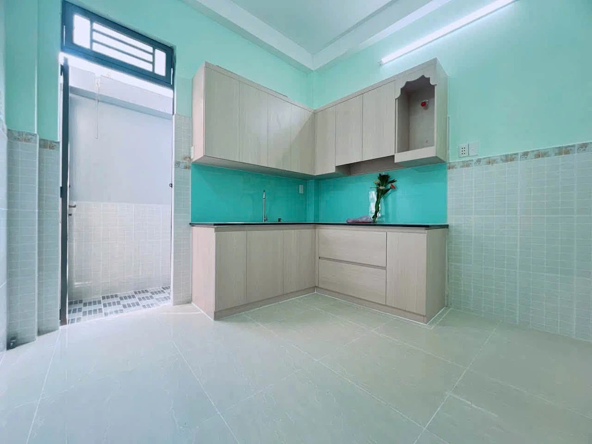 Bán nhà hẻm Đoàn Văn Bơ Quận 4, 51,5m², 4PN, giá 5,299 tỷ - Ảnh thu nhỏ 4