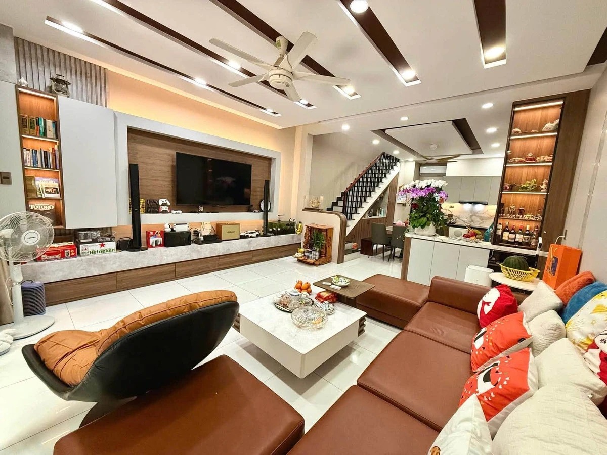 Bán nhà 3 tầng 100m2 KĐT Hà Quang 1, Phước Hải, Nha Trang giá 10,8 tỷ - Ảnh 1